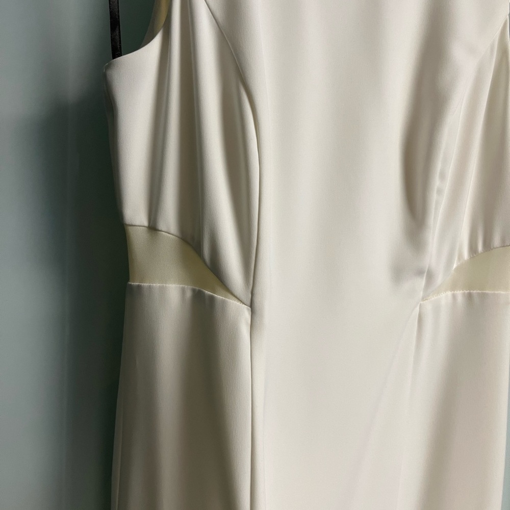 Beutiful long Bone white dress.